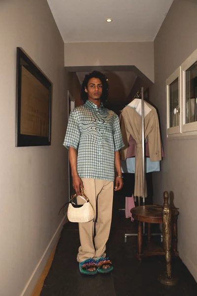 Look 4